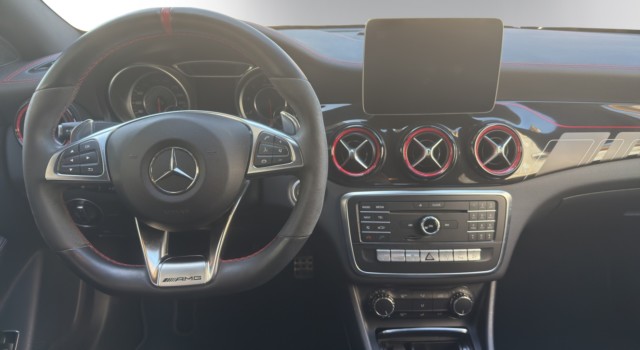 MERCEDES-BENZ CLA 45 AMG 4Matic