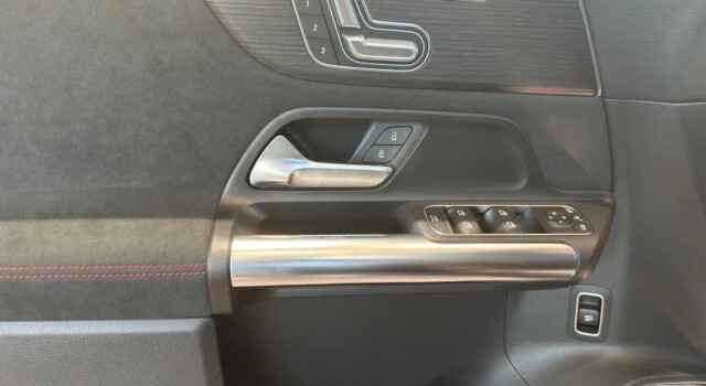 MERCEDES-BENZ EQB 350 66,5 kWh 4Matic Excellence