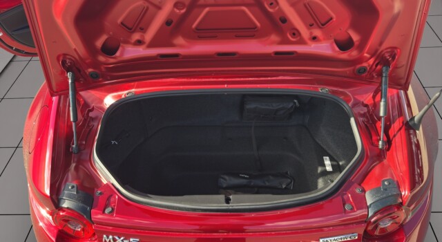 MAZDA MX-5 Skyactiv-G 132 Homura