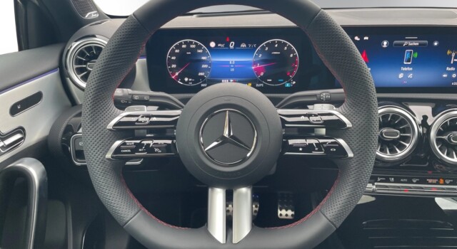 MERCEDES-BENZ A 200 Night Star 7G-DCT