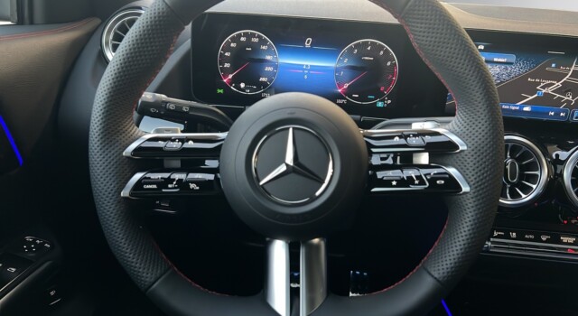 MERCEDES-BENZ GLA 250 4Matic 8G-DCT Swiss Star