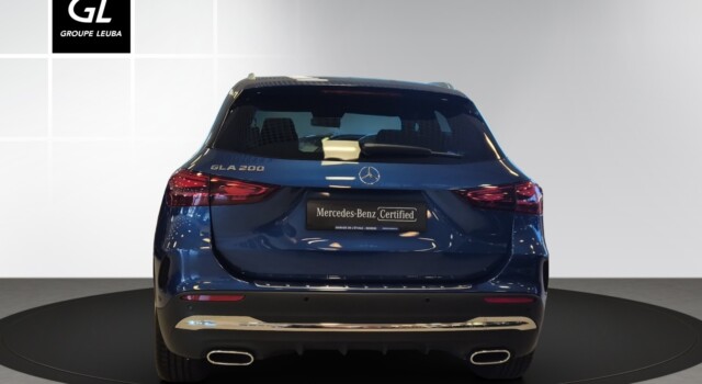 MERCEDES-BENZ GLA 200 Night Star 7G-DCT