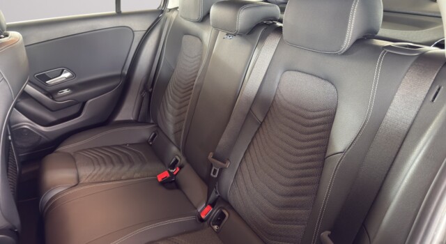 MERCEDES-BENZ A 220 4Matic 8G-DCT