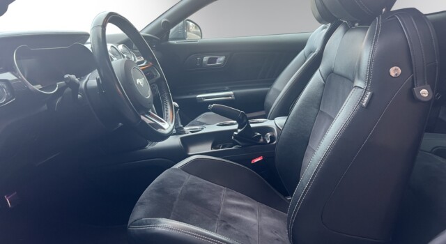 FORD MUSTANG Fastback 5.0 V8 GT Automat