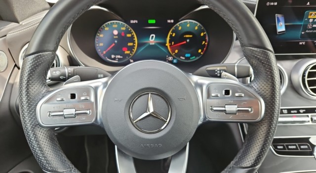 MERCEDES-BENZ C 200 AMG Line 4Matic