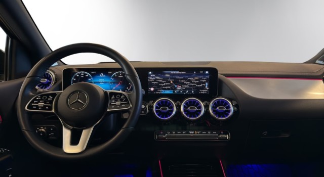 MERCEDES-BENZ B 180 Progressive