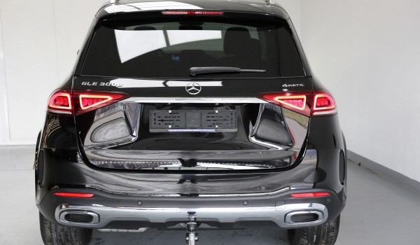 MERCEDES-BENZ GLE 300 d AMG Line 4Matic