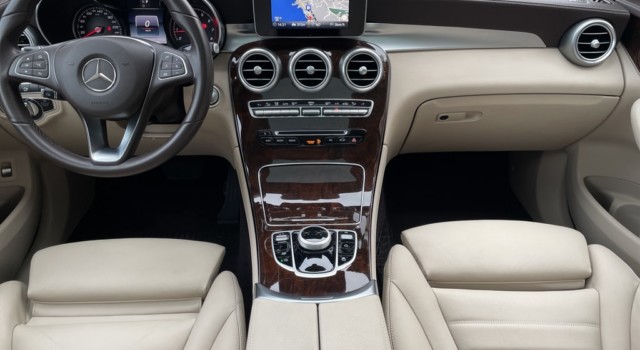MERCEDES-BENZ GLC 300 4Matic Exclusive 9G-Tronic