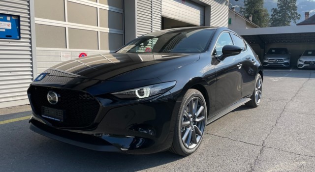 MAZDA 3 Hatchback SKYACTIV-G M Hybrid 140 Centre Line Automat