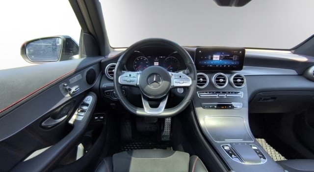 MERCEDES-BENZ GLC 300 e AMG Line 4Matic