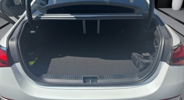 MERCEDES-BENZ E 400 e 4Matic 9G-Tronic