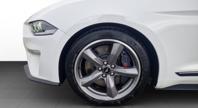 FORD MUSTANG Convertible 5.0 V8 GT Automat