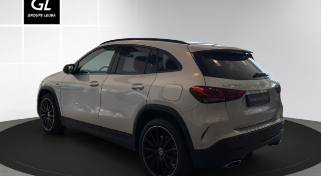 MERCEDES-BENZ GLA 250 e AMG Line 8G-DCT