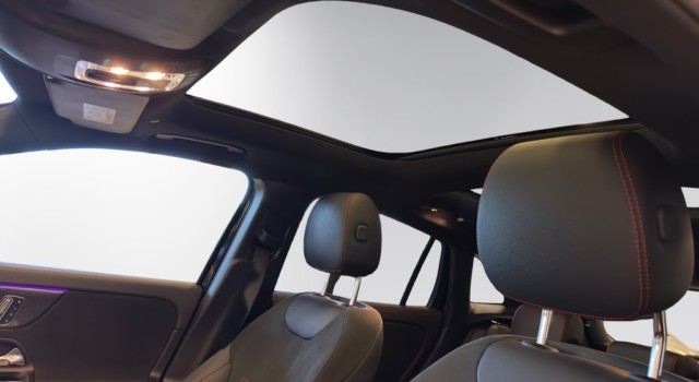MERCEDES-BENZ GLA 250 AMG Line 4Matic