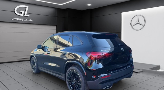 MERCEDES-BENZ GLA 250 4Matic 8G-DCT Swiss Star