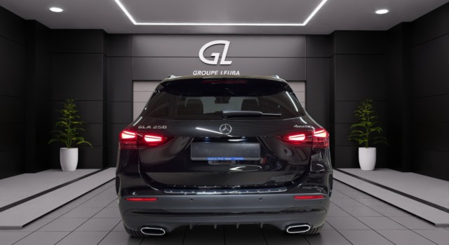 MERCEDES-BENZ GLA 250 4Matic 8G-DCT Swiss Star