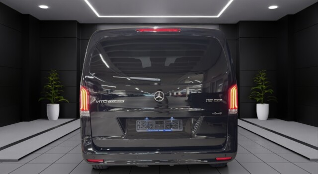 MERCEDES-BENZ VITO 116 CDI Lang Select Family Tourer 4Matic 9G-Tronic