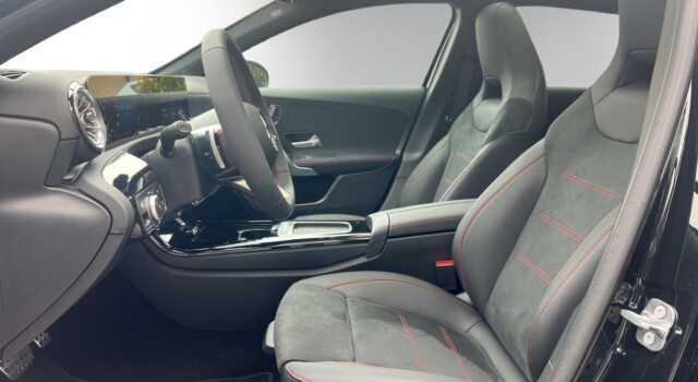 MERCEDES-BENZ A 200 Night Star 7G-DCT