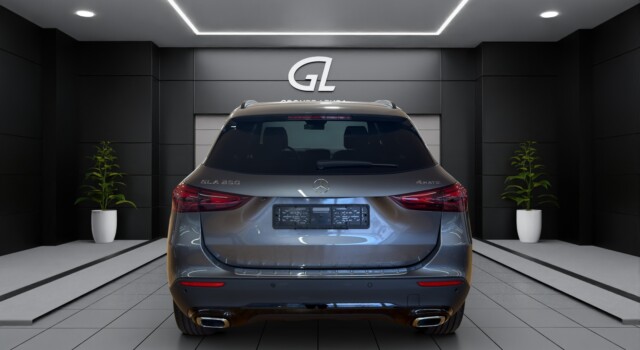MERCEDES-BENZ GLA 250 4Matic 8G-DCT Swiss Star