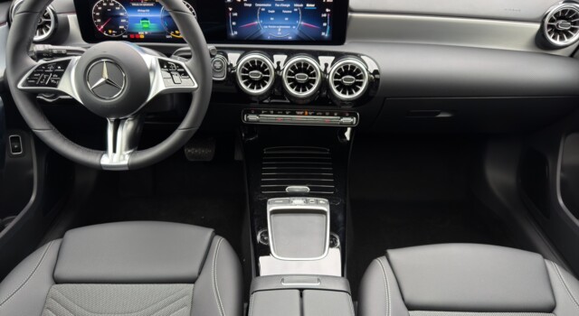 MERCEDES-BENZ A 250 e EQ Star 8G-DCT