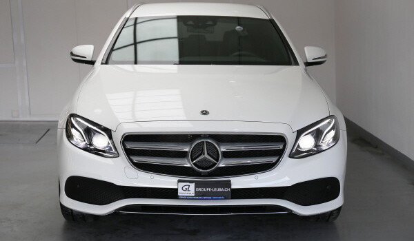 MERCEDES-BENZ E 200 Avantgarde 4 Matic
