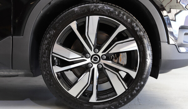 VOLVO XC40 P8 AWD Elec R-Design