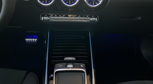 MERCEDES-BENZ GLA 250 4Matic 8G-DCT Swiss Star