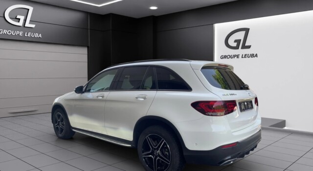 MERCEDES-BENZ GLC 300 e AMG Line 4Matic 9G-Tronic