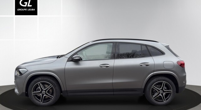 MERCEDES-BENZ GLA 200 Night Star 7G-DCT
