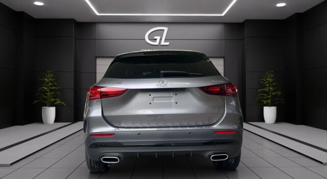 MERCEDES-BENZ GLA 250 4Matic 8G-DCT Swiss Star