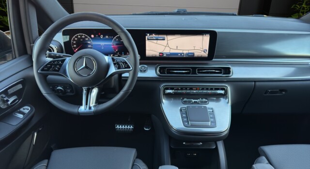 MERCEDES-BENZ V 300 d Édition Suisse EXCLUSIVE