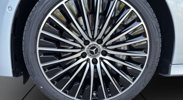 MERCEDES-BENZ E 220 d 4Matic 9G-Tronic