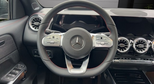 MERCEDES-BENZ EQB 350 66,5 kWh 4Matic Swiss Star