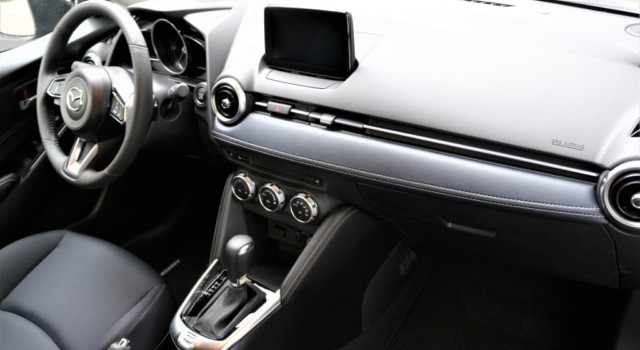 MAZDA 2 SKYACTIV-G 90 Revolution Automat