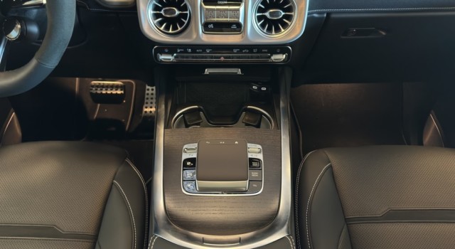 MERCEDES-BENZ G 63 AMG 9G-Tronic