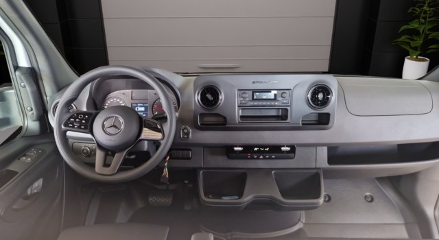 MERCEDES-BENZ Sprinter 319 CDI Standard 9G-TRONIC