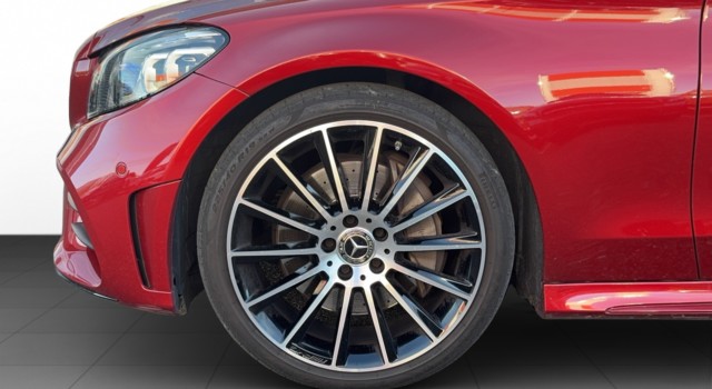 MERCEDES-BENZ C 300 AMG Line 4Matic