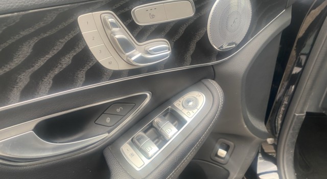 MERCEDES-BENZ C 200 4Matic AMG Line