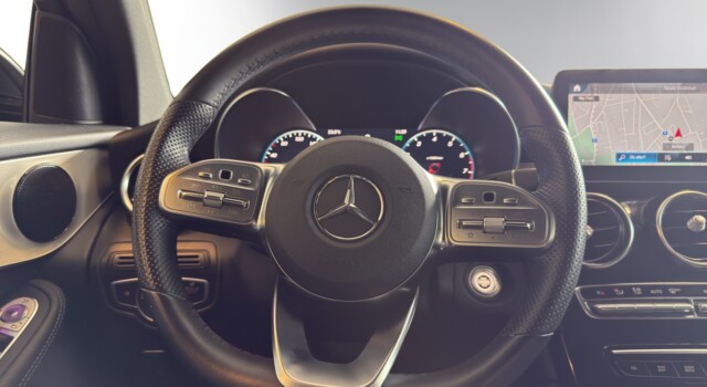 MERCEDES-BENZ GLC 200 AMG Line 4Matic