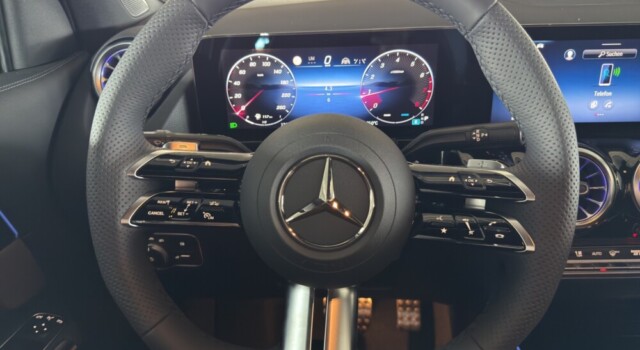 MERCEDES-BENZ GLA 220 4Matic 8G-DCT