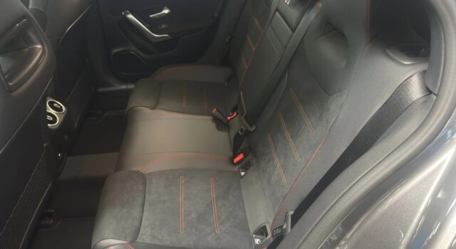 MERCEDES-BENZ A 220 4Matic 8G-DCT