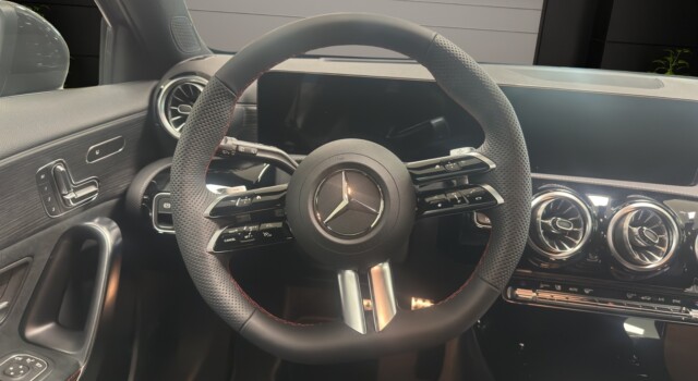 MERCEDES-BENZ A 220 4Matic 8G-DCT