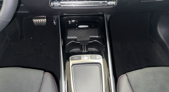 MERCEDES-BENZ GLB 250 4Matic 8G-Tronic