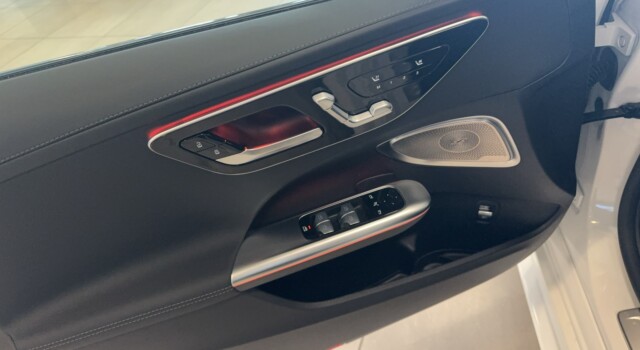 MERCEDES-BENZ C 220 d T 4 Matic