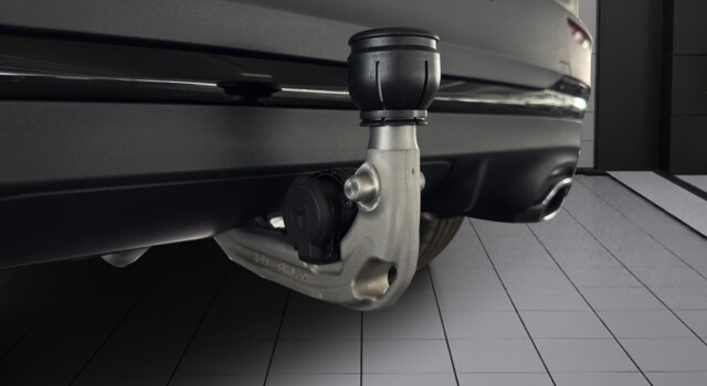 MERCEDES-BENZ GLA 200 7G-DCT