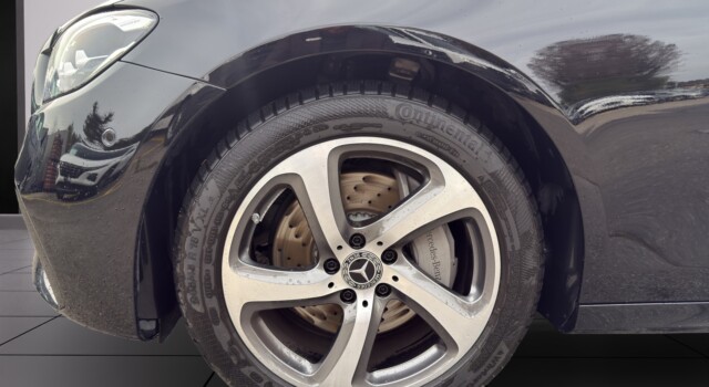 MERCEDES-BENZ E 220 d 4Matic 9G-Tronic