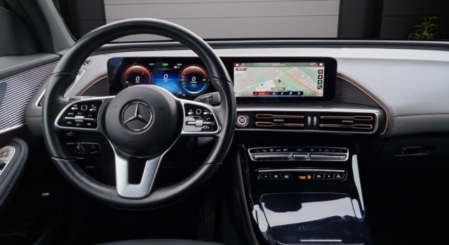 MERCEDES-BENZ EQC 400 4Matic