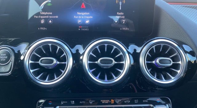 MERCEDES-BENZ GLA 220 d AMG Line 4Matic