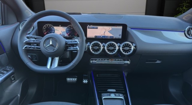 MERCEDES-BENZ GLA 250 4Matic 8G-DCT