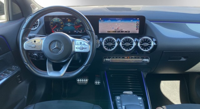 MERCEDES-BENZ GLA 250 AMG Line 4Matic